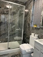 Luis Apartments in Leeds