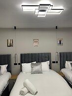 Luis Apartments in Leeds