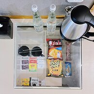 Leedon Hotel & Suites Surabaya