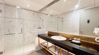 Leedon Hotel & Suites Surabaya