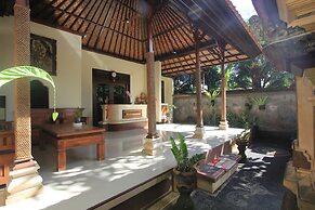SUARA SIDHI Villa Ubud Bali