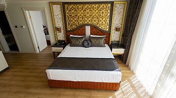 Can Adalya Palace Hotel