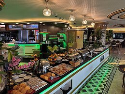 Can Adalya Palace Hotel