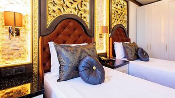 Can Adalya Palace Hotel