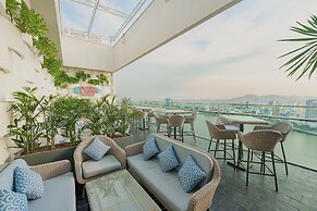 WINK HOTEL DANANG RIVERSIDE, Unscripted by Hyatt