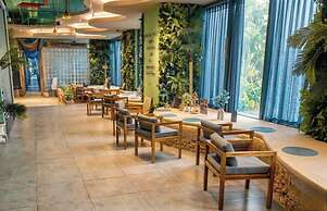 Wink Danang Riverside, Unscripted by Hyatt - 24 Hours stay