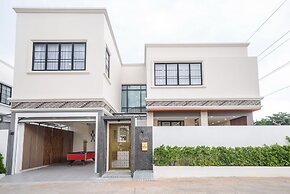 Exquisite Pool Villa H