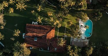 Breathtaking Villa In 02 Acres Of Tropical Walled-in Gardens