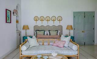 Breathtaking Villa In 02 Acres Of Tropical Walled-in Gardens