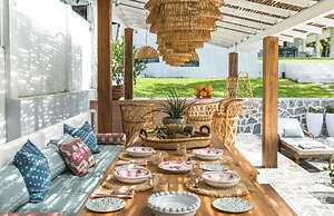 Breathtaking Villa In 02 Acres Of Tropical Walled-in Gardens