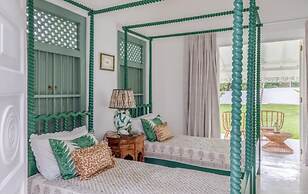 Breathtaking Villa In 02 Acres Of Tropical Walled-in Gardens