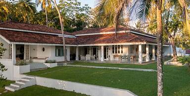 Breathtaking Villa In 02 Acres Of Tropical Walled-in Gardens