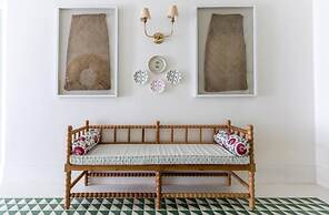 Breathtaking Villa In 02 Acres Of Tropical Walled-in Gardens