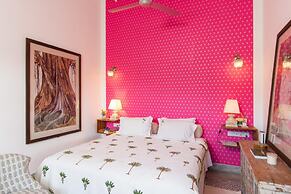 Romantic Honeymoon Villa Overlooking Rice Fields