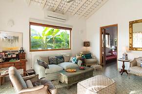 Romantic Honeymoon Villa Overlooking Rice Fields