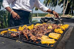 Spectacular Hilltop Beach Villa Located Next To A Surf Break