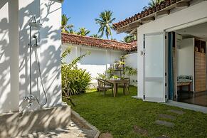 Spectacular Hilltop Beach Villa Located Next To A Surf Break