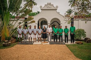 Spectacular Hilltop Beach Villa Located Next To A Surf Break