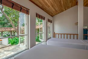 Spectacular Hilltop Beach Villa Located Next To A Surf Break