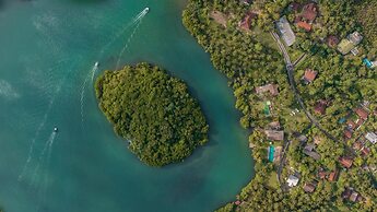 Lovely Lakeside Villa With Large Pool Poolside Dining