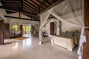 Lovely Lakeside Villa With Large Pool Poolside Dining