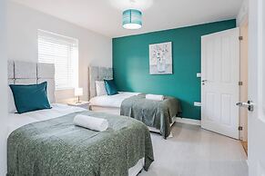 tms Cheerful 5bdr House! Thurrock! Free Parking!