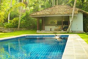 Dutch Colonial Period Villa In Contemporary Style
