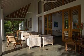 Family House With Large Garden In A Peaceful Setting