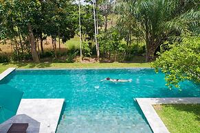 Family House With Large Garden In A Peaceful Setting