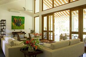 Family House With Large Garden In A Peaceful Setting