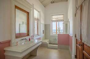 Family Beach Villa Located On An Incredible Beach