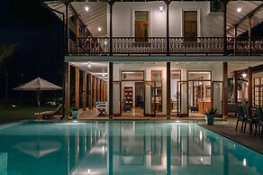 Family Beach Villa Located On An Incredible Beach