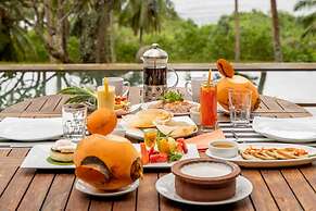 Sustainably Designed Villa Overlooking Indian Ocean