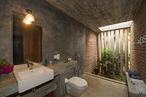 Sustainably Designed Villa Overlooking Indian Ocean