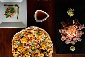 Sustainably Designed Villa Overlooking Indian Ocean