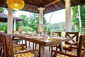 Family House Overlooking Rice Fields