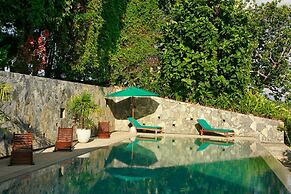 Elevated Villa Overlooking Tranquil Koggala Lake