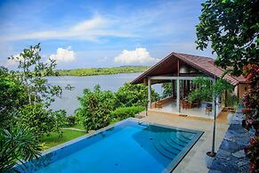 Elevated Villa Overlooking Tranquil Koggala Lake