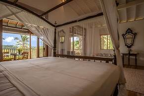 Luxurious 07 Bedroom Hilltop Villa With Private Gym