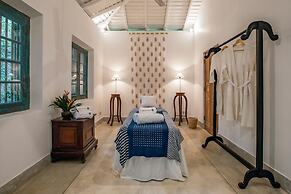 Luxurious 07 Bedroom Hilltop Villa With Private Gym