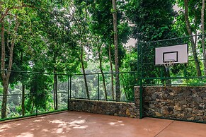 Luxurious 07 Bedroom Hilltop Villa With Private Gym