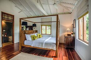 Luxurious 07 Bedroom Hilltop Villa With Private Gym