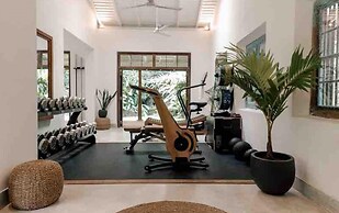 Luxurious 07 Bedroom Hilltop Villa With Private Gym