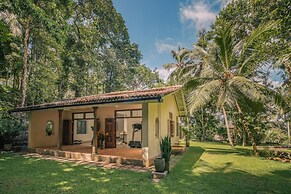 Luxurious 07 Bedroom Hilltop Villa With Private Gym