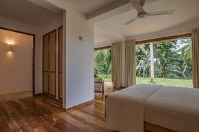 Luxurious 07 Bedroom Hilltop Villa With Private Gym