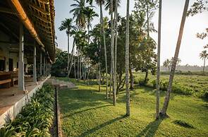 Antique Dutch Period Country House With Far Reaching West-facing Views