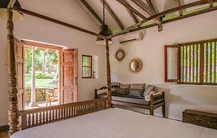 Antique Dutch Period Country House With Far Reaching West-facing Views