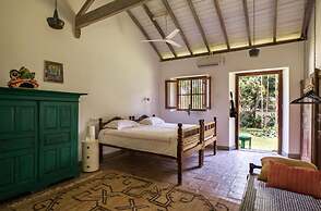 Antique Dutch Period Country House With Far Reaching West-facing Views