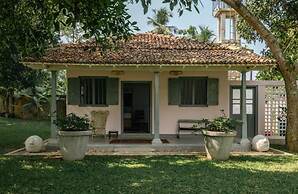 Antique Dutch Period Country House With Far Reaching West-facing Views