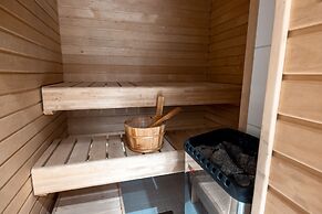 2ndhomes Modern 1BR Home w Sauna&Balcony